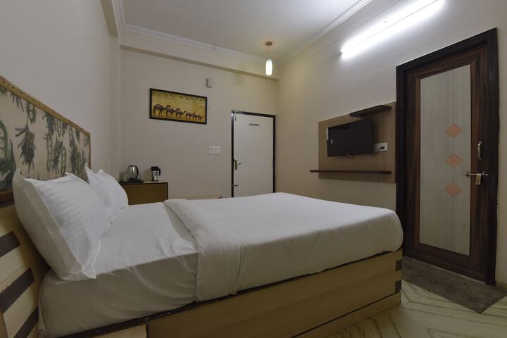 Room 59 of 94