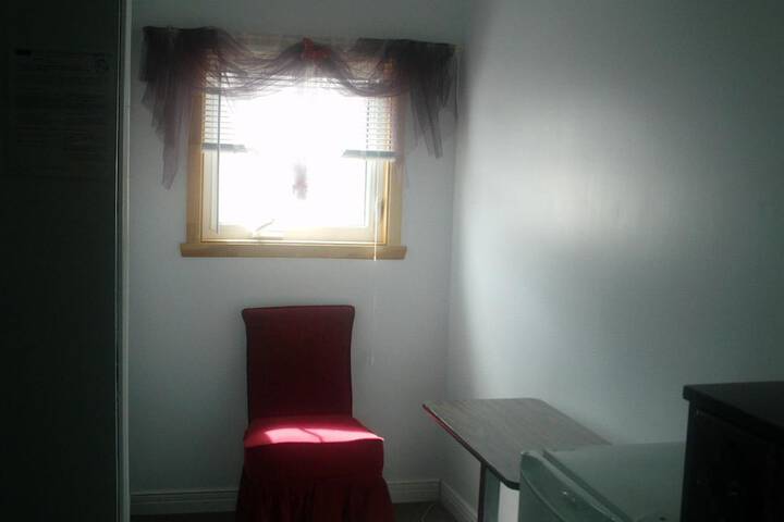 Room 24 of 38