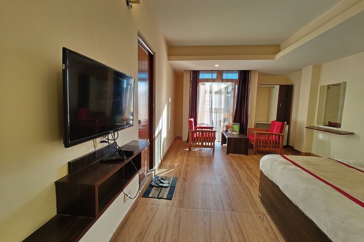 Room 32 of 57