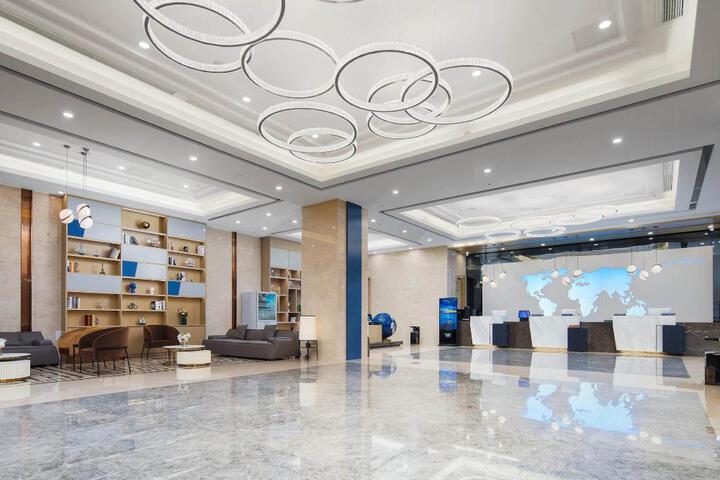 Kyriad Marvelous Hotel Baoying Jinyuan Square High-speed Railway Station