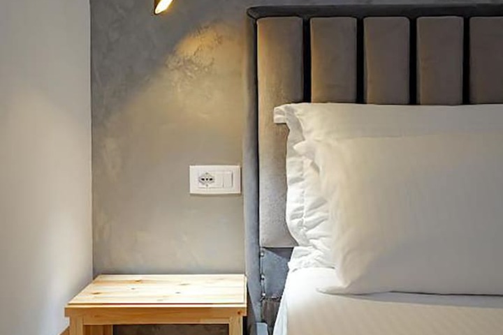Room 77 of 141