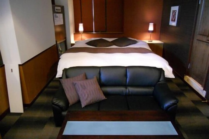 Room 7 of 15