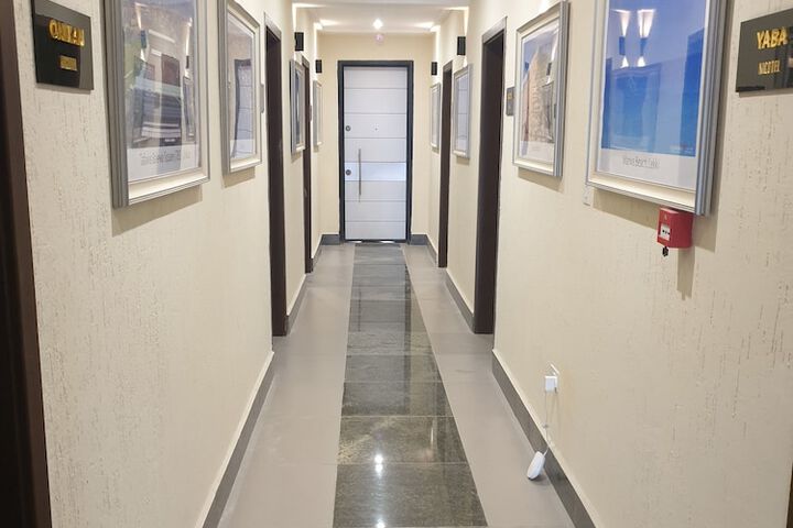 Ballroom/Hall 9 of 10