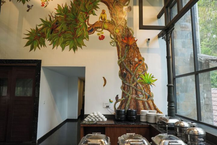 Dining 60 of 84