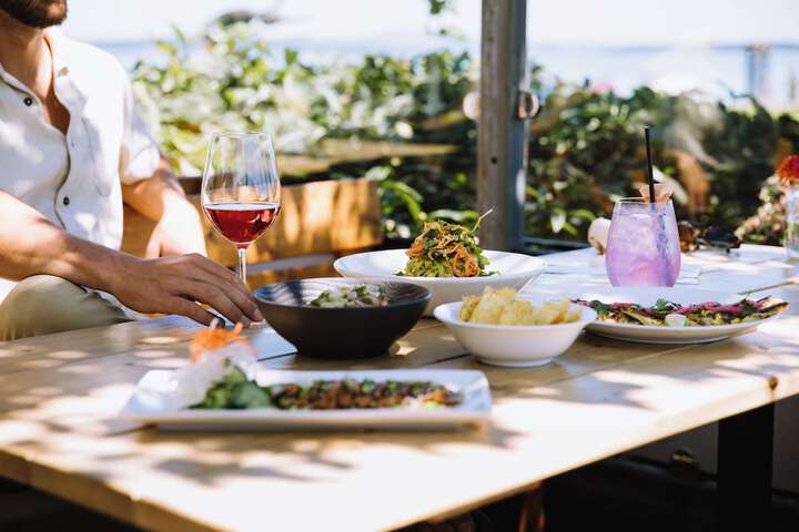 Dining 59 of 76