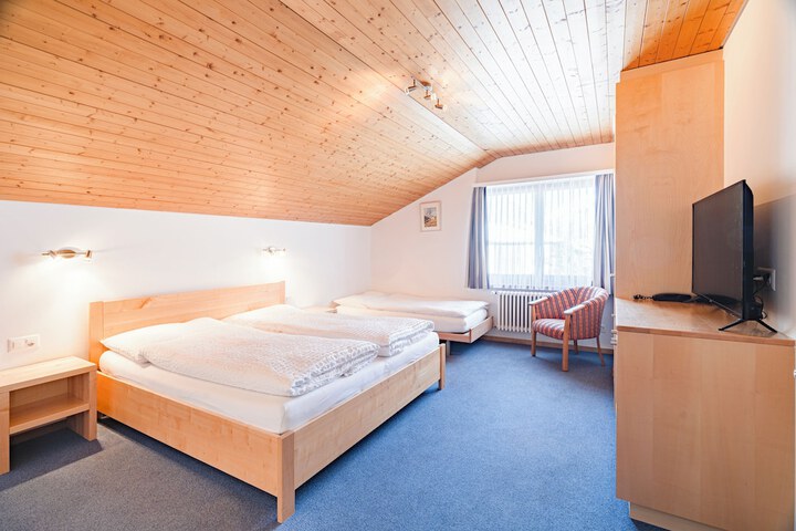 Room 26 of 75