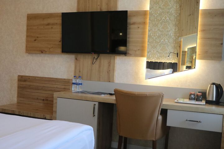 Room 3 of 45
