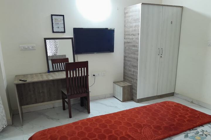 Room 4 of 58