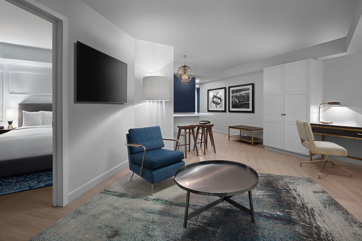 Room 20 of 33