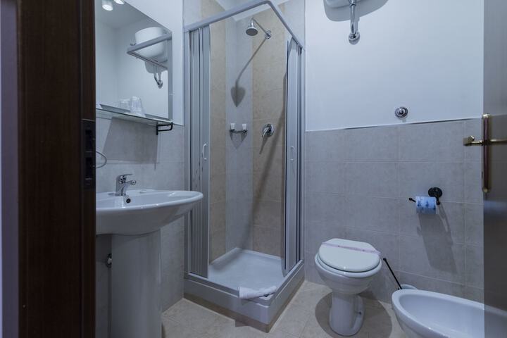 Room 30 of 55