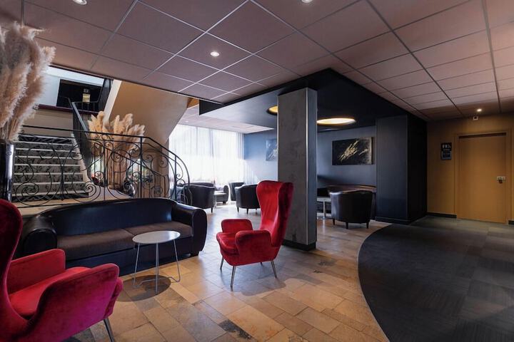 Hotel Interior 4 of 147