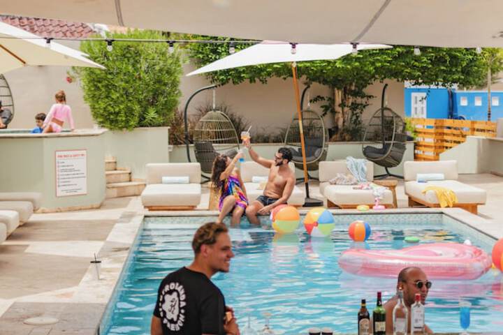 Pool 39 of 82