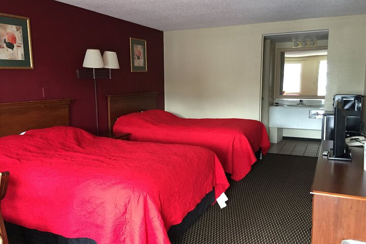 2 Double Beds (6 of 6)