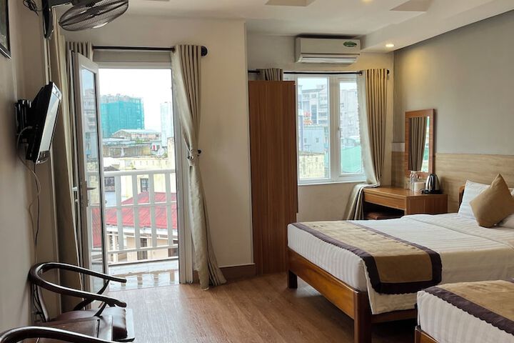 Room 25 of 43