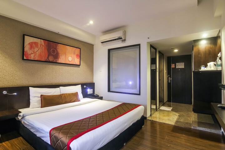Room 14 of 64
