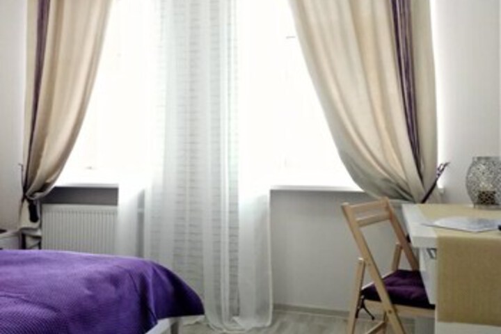 Room 20 of 99