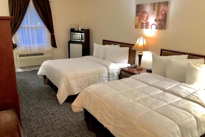 2 Double Beds (1 of 8)