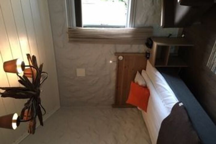 Room 49 of 106