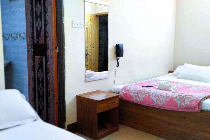 Room 18 of 33