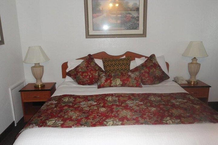 Room 3 of 24