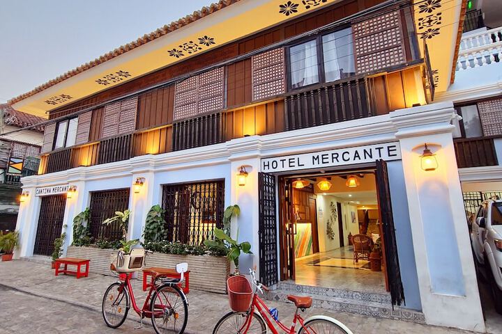 Exterior of Hotel Mercante
