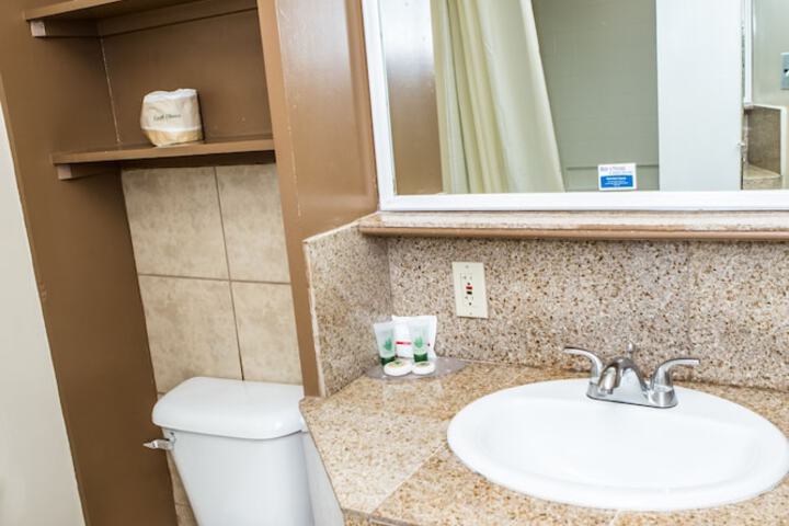 Bathroom sink