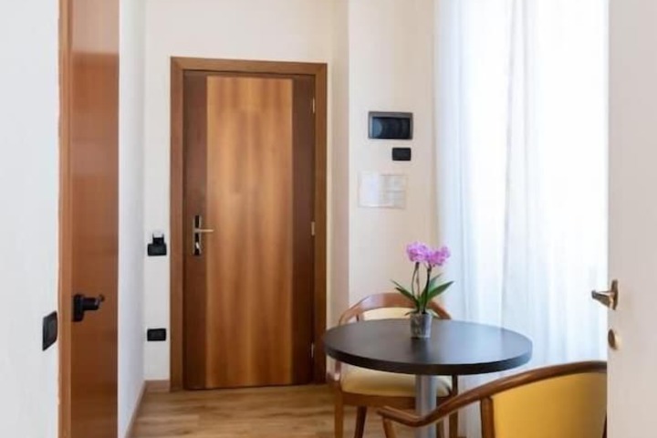 Room 48 of 90