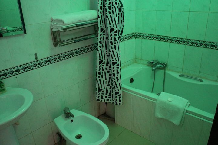 Room 34 of 47