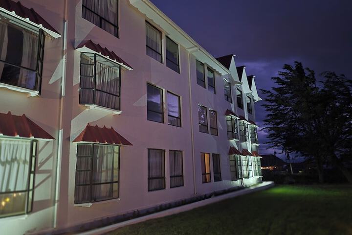 Hotel 75 of 80