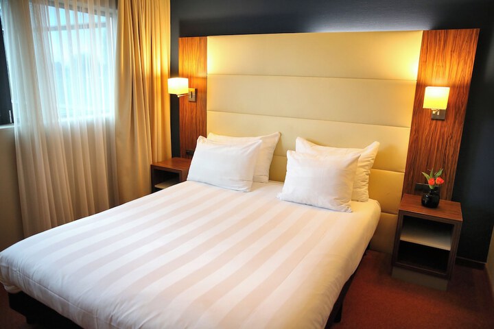 Room 27 of 55