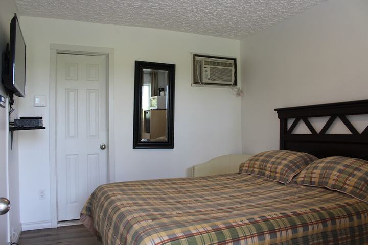 Room 12 of 48