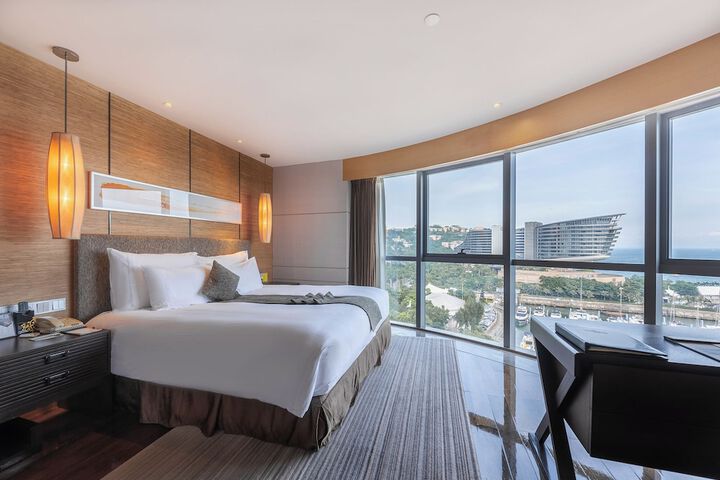 Room 16 of 43