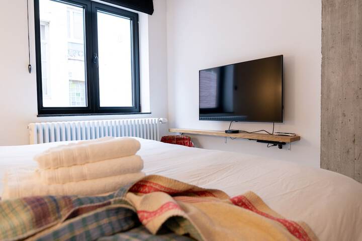 Room 9 of 48
