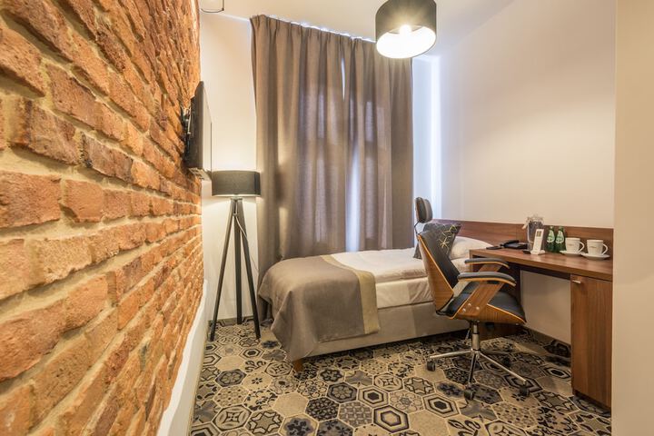 Room 25 of 73