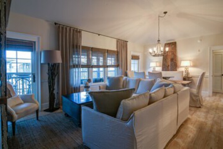 Room 15 of 33