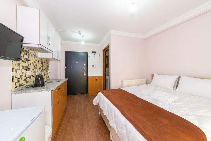 Room 8 of 23