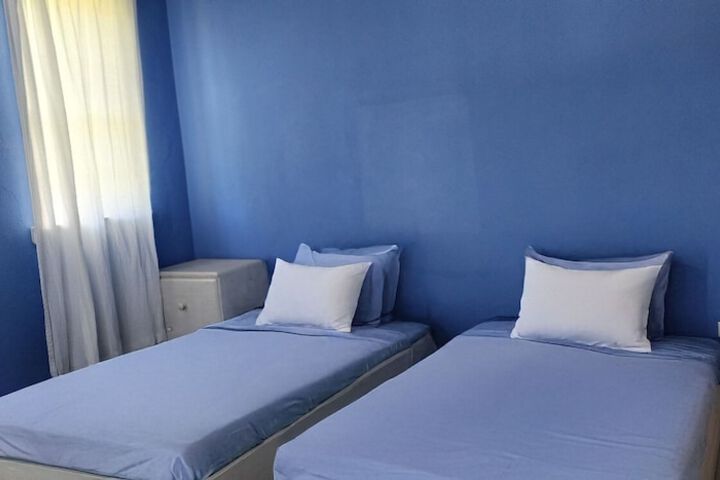 Room 10 of 35