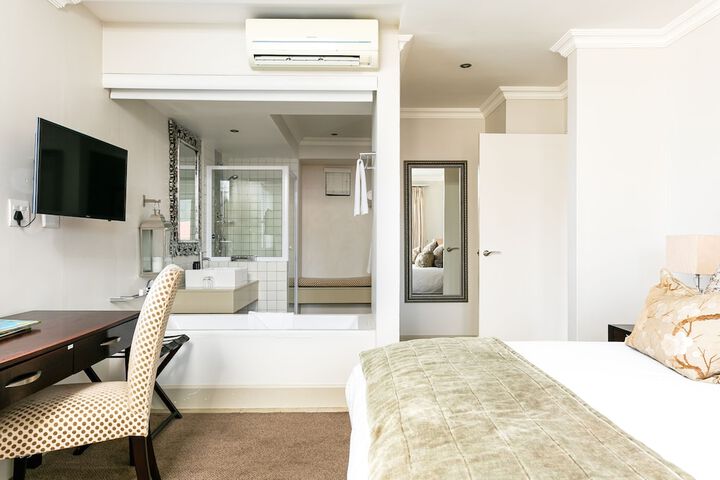 Room 4 of 59