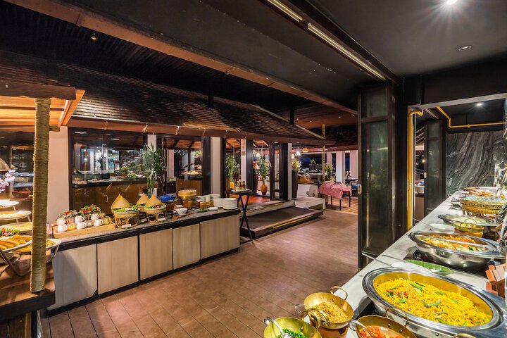 Dining 91 of 106