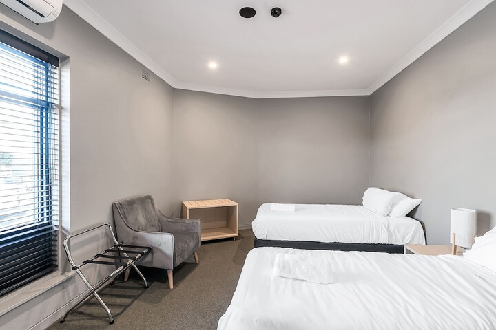 Room 5 of 39