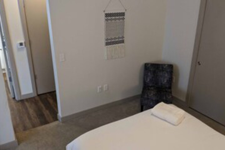 Room 101 of 328