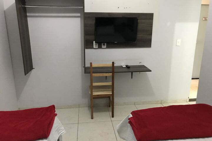 Room 14 of 27