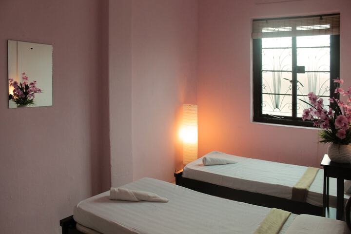 Room 15 of 76