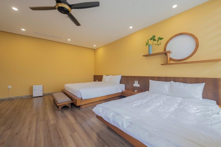 Room 10 of 29