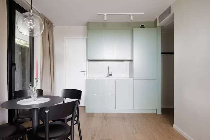 Room 27 of 162
