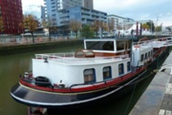 Boat Hotel Rotterdam in Rotterdam