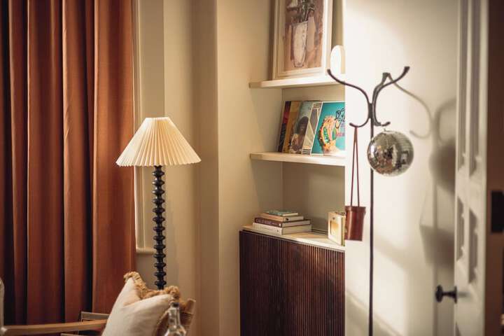 Room 45 of 137