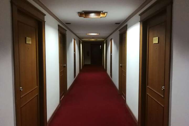 Ballroom/Hall 23 of 27