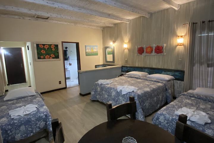 Room 13 of 40