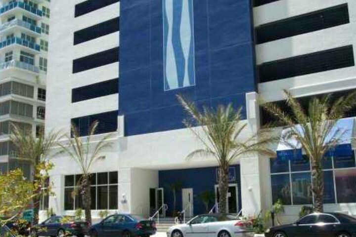 Brickell Bay Boardwalk Waterfront Luxury Condo in Miami, FL